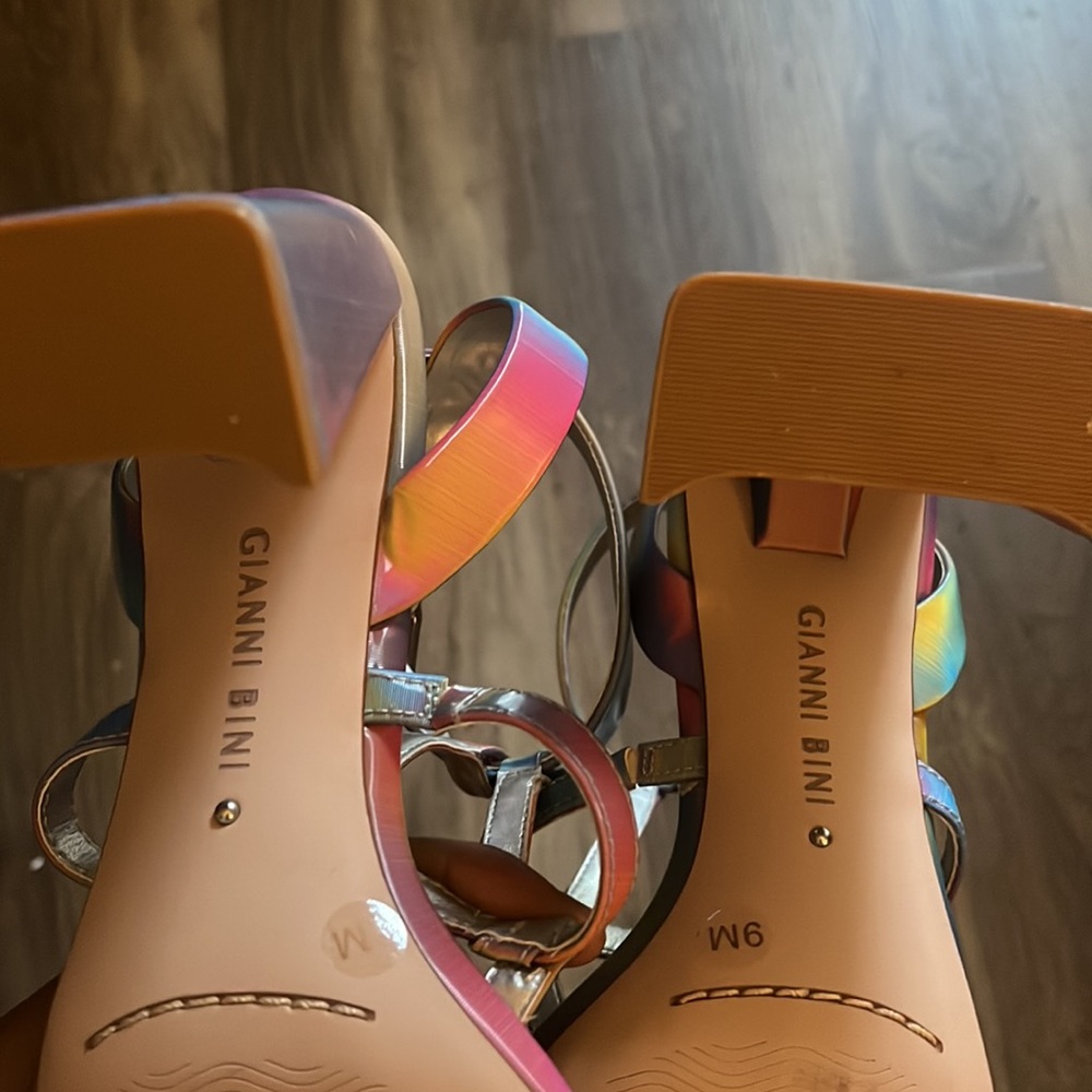 Gianni Bini Size 9 Only Worn Once - image 2